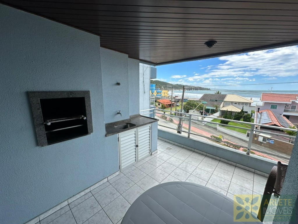 Precioso apartamento en Bombas Beach, con vistas al mar