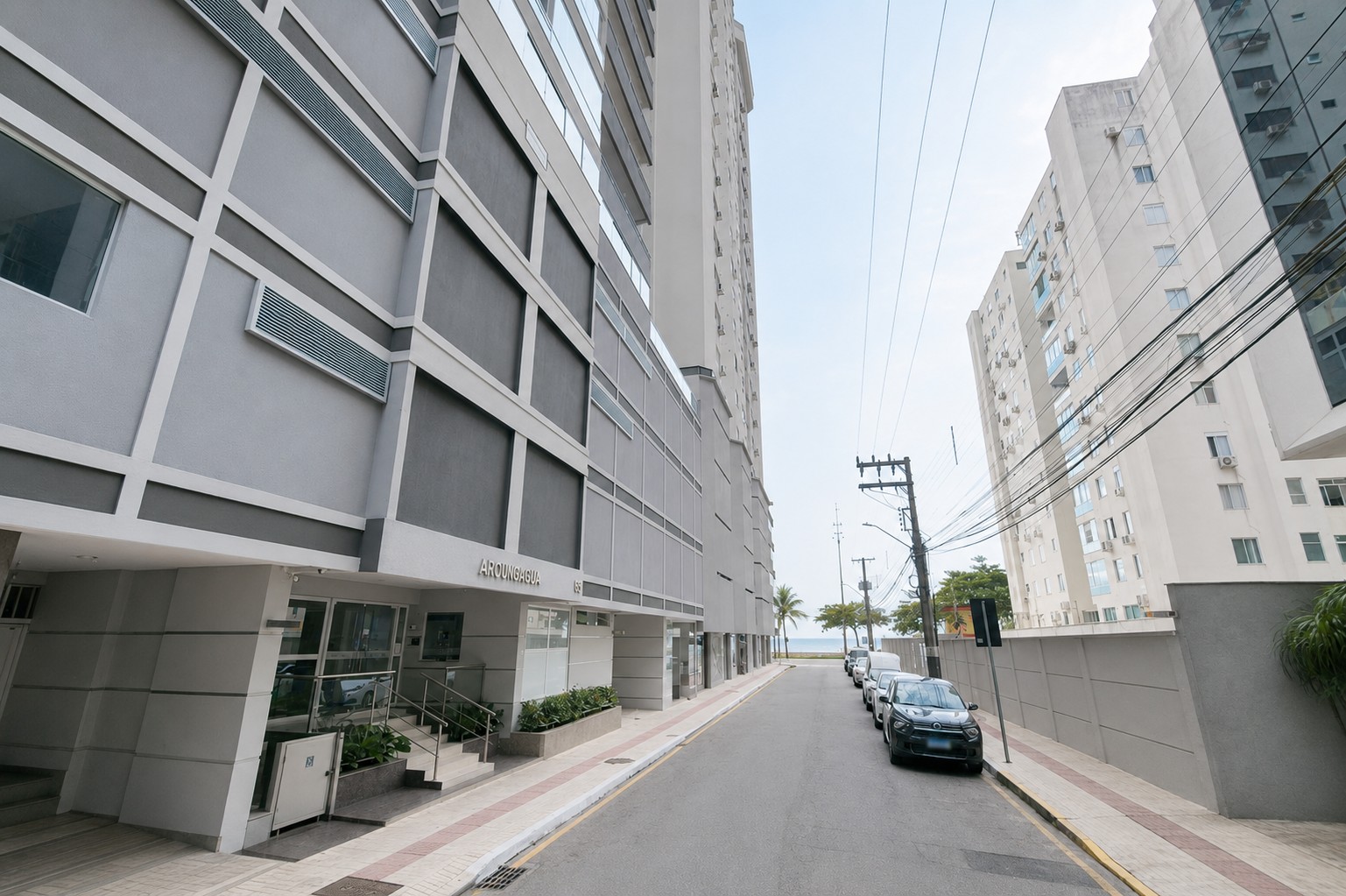 Apartamento a una cuadra de la playa, 2 dormitorios, P/ 5 Personas  Centro, Balneário Camboriú